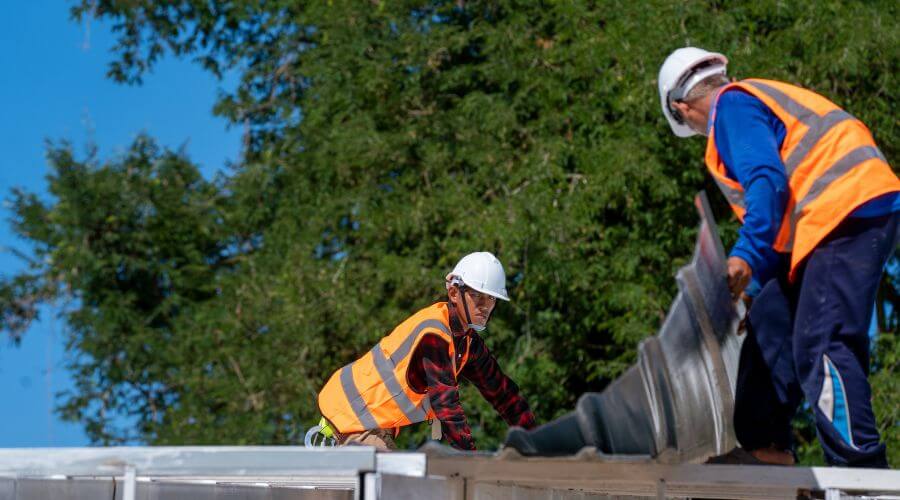 Professional new roof installation services in Mechanicsville, IA